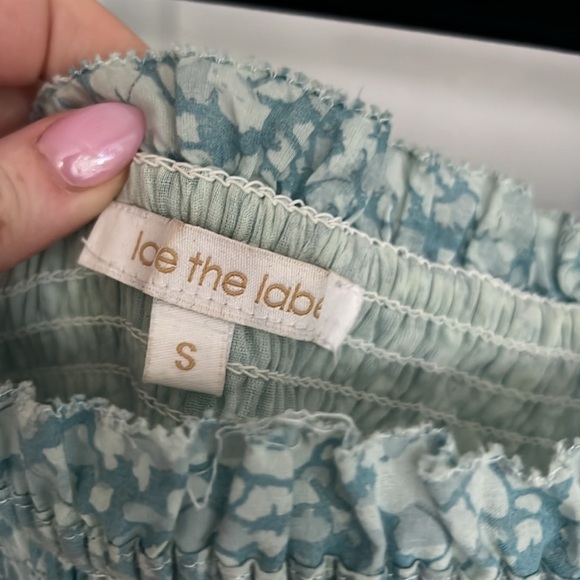 Love the Label Anthropologie Smocked Ruffle Flutter Sleeve Crop Top Tank - Picture 3 of 5